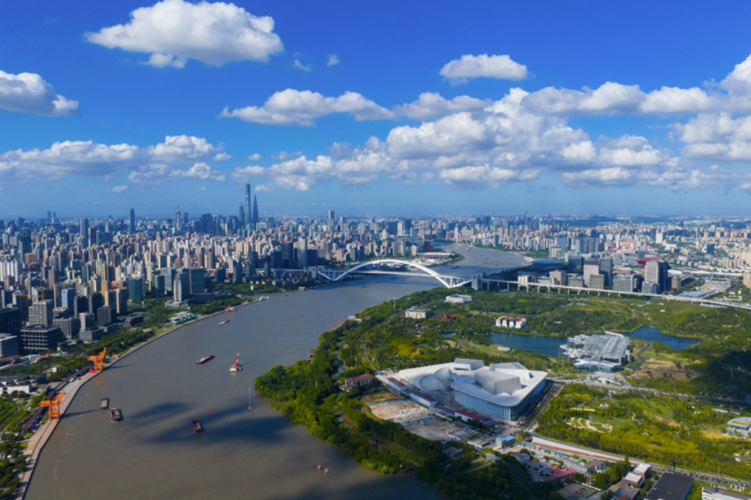 Les entreprises à capitaux étrangers grandissent avec Pudong