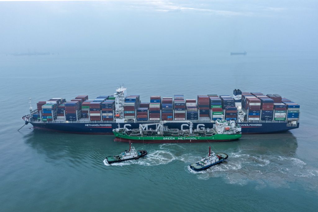 Record mondial d'avitaillement en méthanol vert réalisé à Shanghai