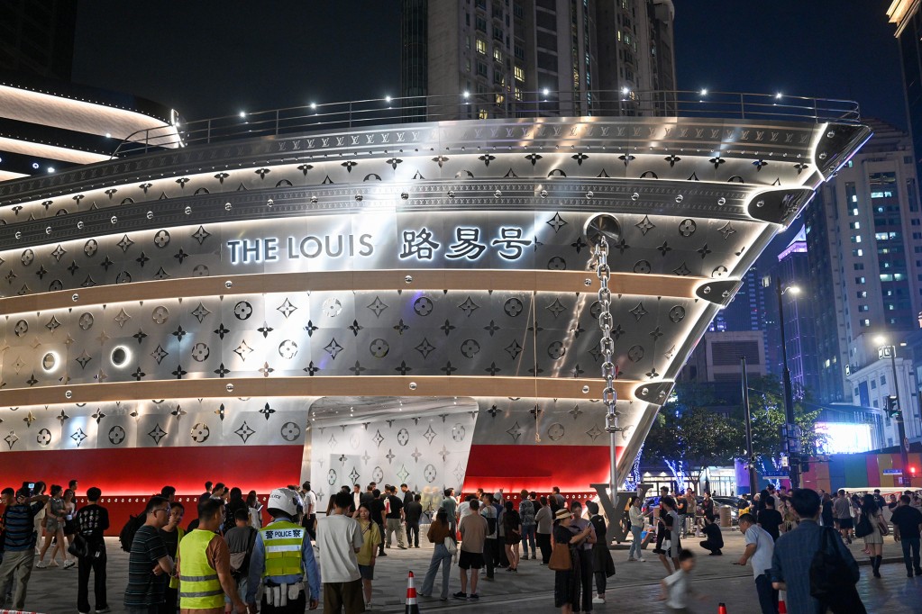 Tour paquebot géant « The Louis » de LV dévoilée à Shanghai