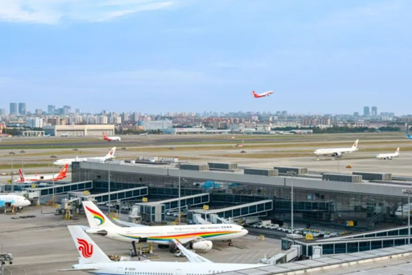 Coup d'envoi du trafic estival 2026 : Shanghai renforce son offre de transport aérien et ferroviaire
