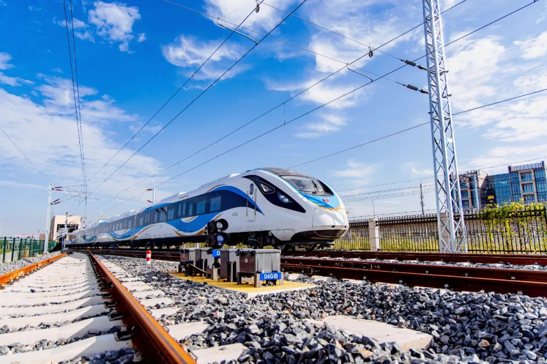 Ajustement des horaires des premiers et derniers trains sur la Ligne de liaison aéroportuaire suburbaine de Shanghai à partir du 1ᵉʳ avril