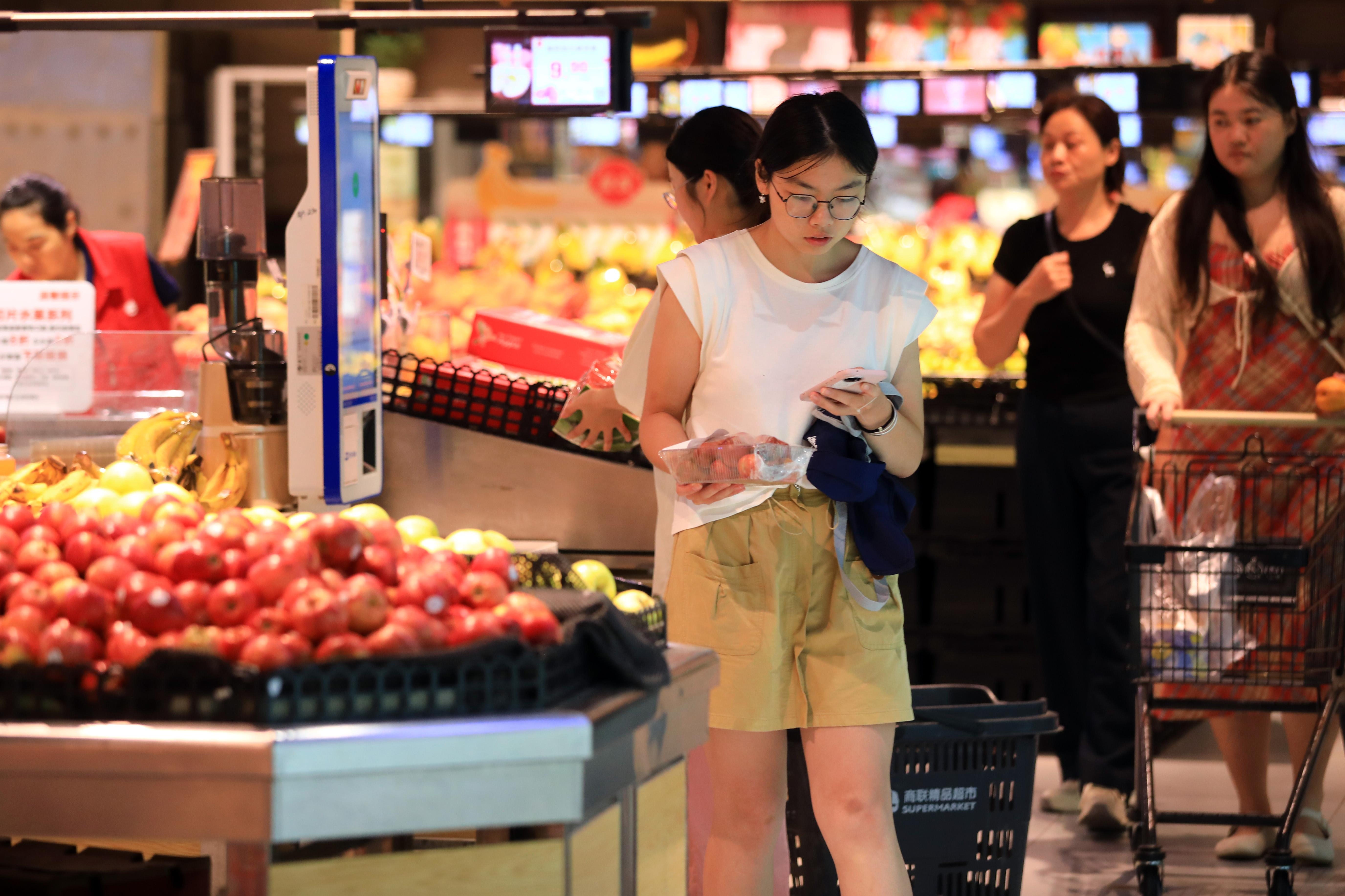 Les ventes au détail de biens de consommation à Shanghai ont progressé de 2,5 % en glissement annuel sur les sept premiers mois de l'année