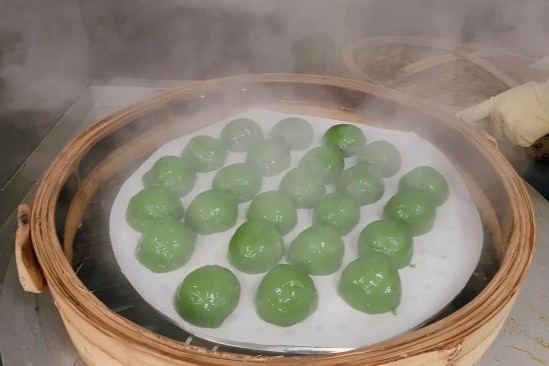 Après la fête des Lanternes, le « gros bonhomme vert » tant aimé des Shanghaïens fait déjà son apparition !