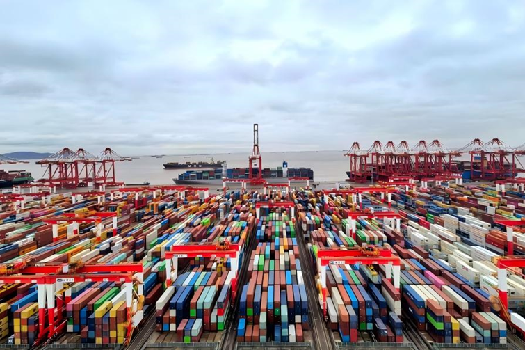 Shanghai : la valeur totale des échanges commerciaux augmente de 3,4 % pour atteindre 360 milliards de dollars américains au cours des sept premiers mois
