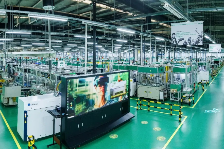 L'usine Schneider Electric à Putuo revigorée par l'IA