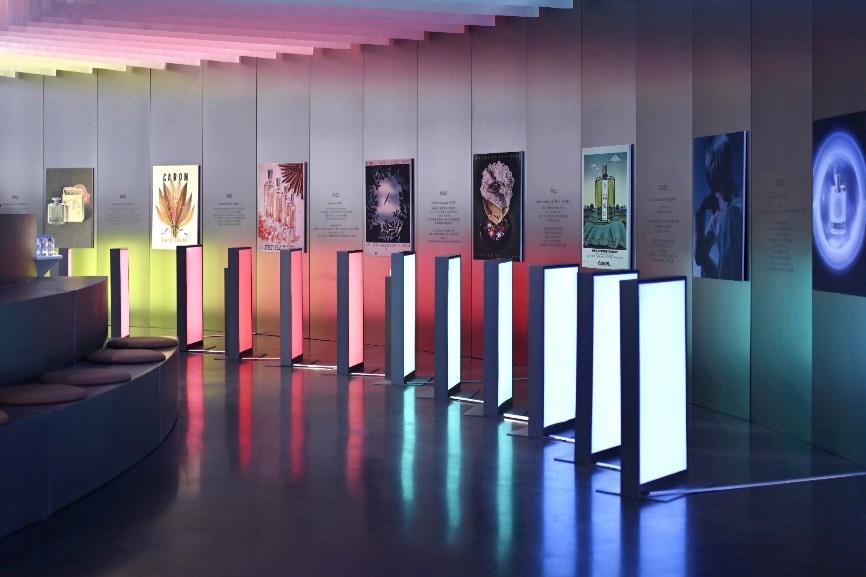 La marque française de parfums Caron lance sa première présentation mondiale de renouveau à Shanghai