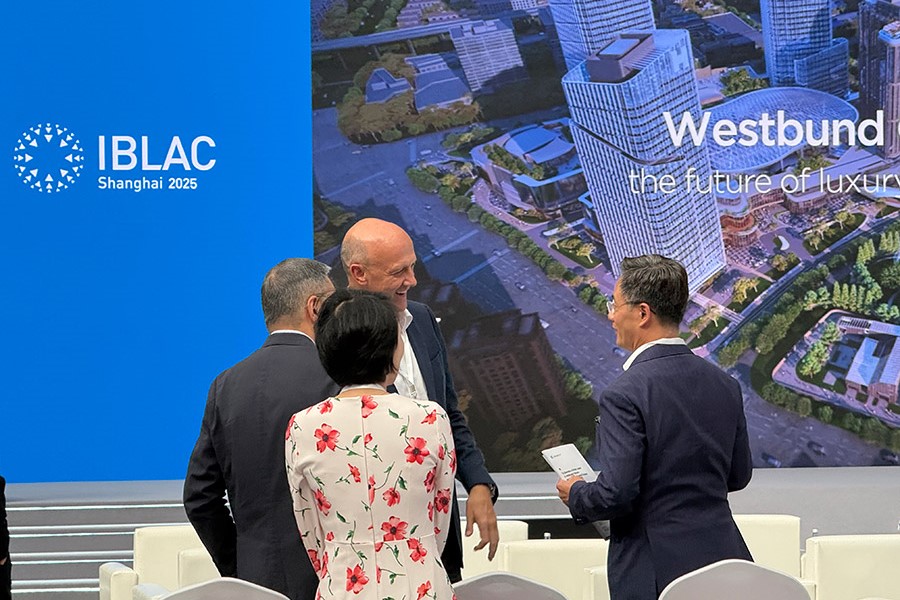 Les membres de l'IBLAC explorent le potentiel de l'IA sur le Bund Ouest de Shanghai