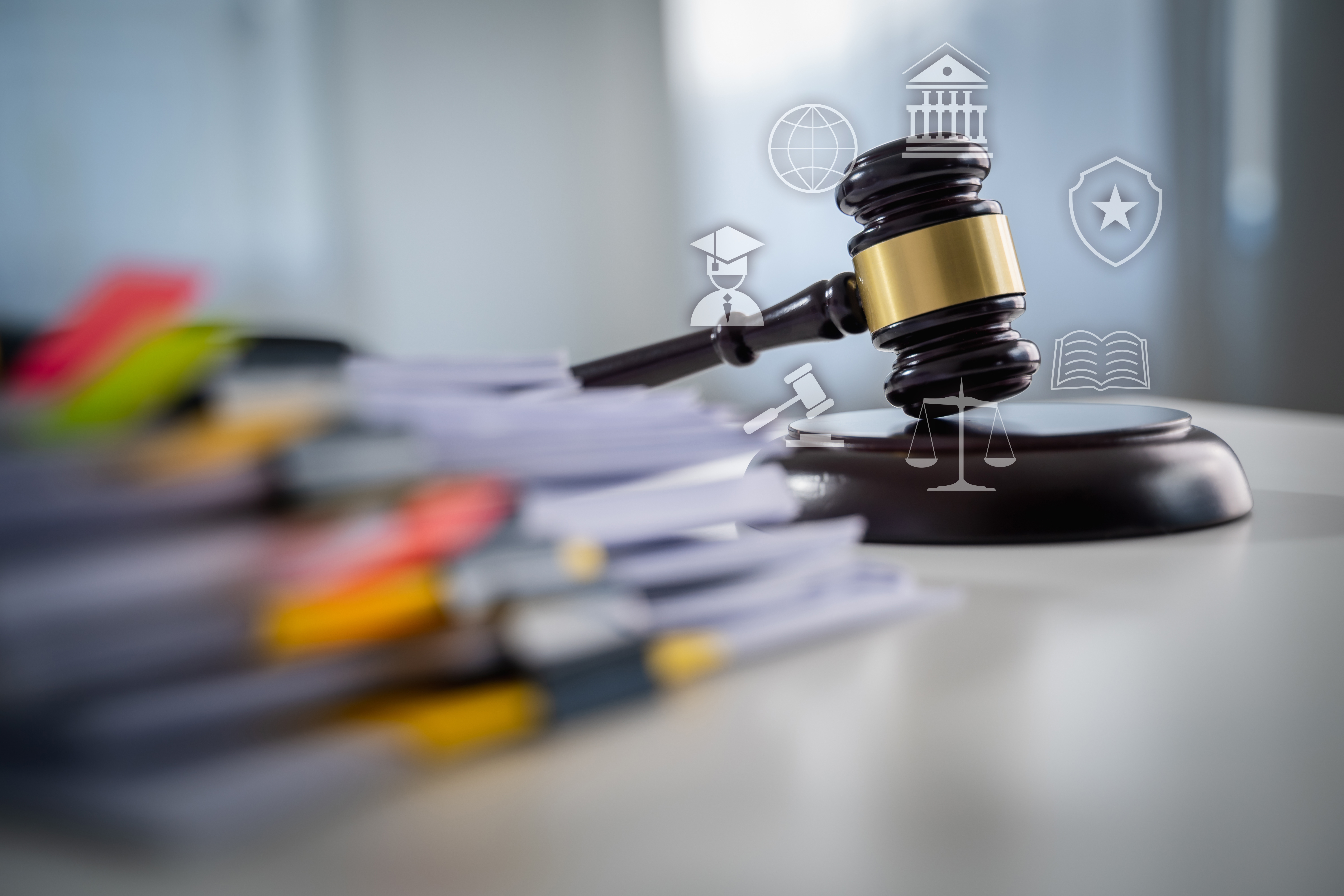 Le Conseil des Affaires d'État approuve l'ajustement temporaire de certaines dispositions du <i>Règlement sur l'administration des bureaux de représentation de cabinets d'avocats étrangers en Chine</i> à Shanghai