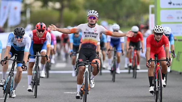 Le Tour de Shanghai · Course de bicyclettes de nouvelles cités 2024 s'est déroulé