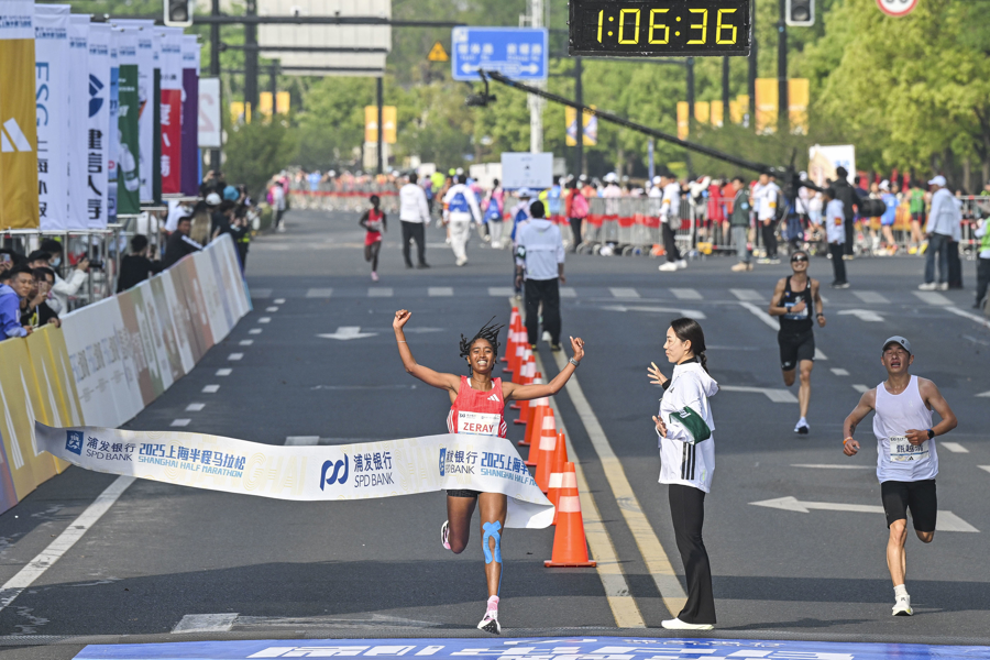 Les coureurs étrangers font l'éloge du Semi-marathon de Shanghai