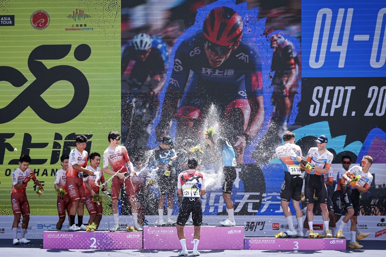 Le Tour de Shanghai · Course de bicyclettes de nouvelles cités 2026 s'est achevé avec succès