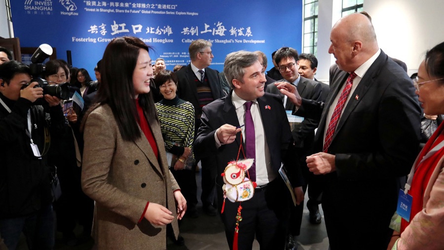 Le Consul général de France à Shanghai fait l'éloge du district de Hongkou