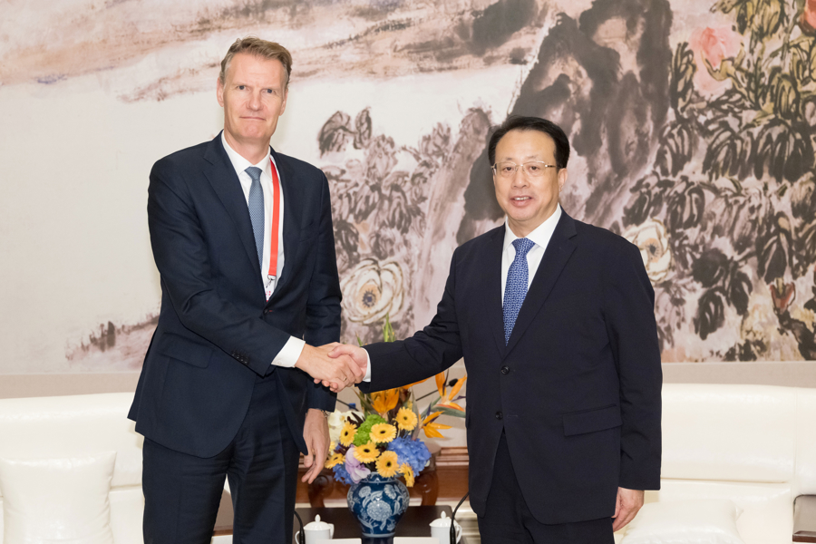Gong Zheng rencontre Soren Toft, directeur général de Mediterranean Shipping Company