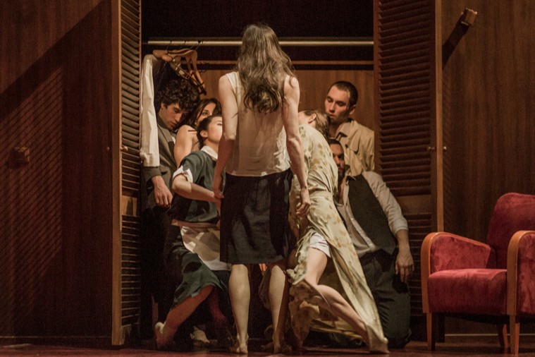 Première à Shanghai de la compagnie de danse-théâtre Peeping Tom avec <i>Diptych</i>