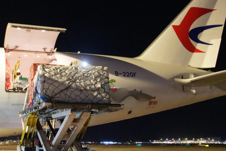 Lancement du vol cargo direct Shanghai-ParisLancement du vol cargo direct Shanghai-Paris