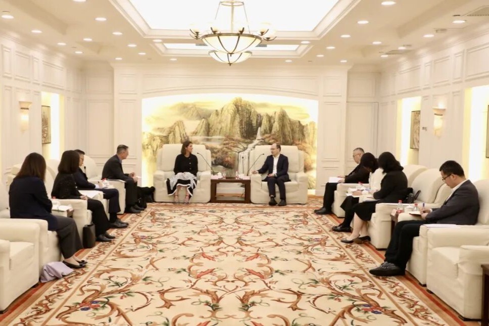 Le district de Changning reçoit la directrice générale du Groupe Bel et sa  délégation