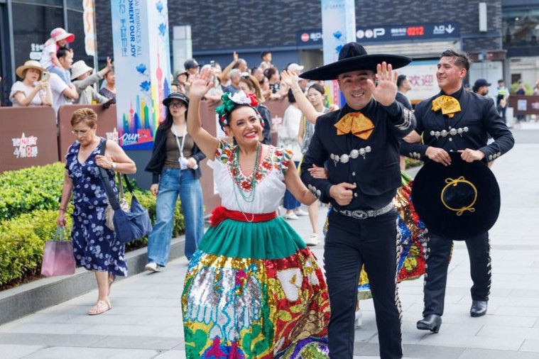 Le Festival du tourisme de Shanghai attire les visiteurs étrangers