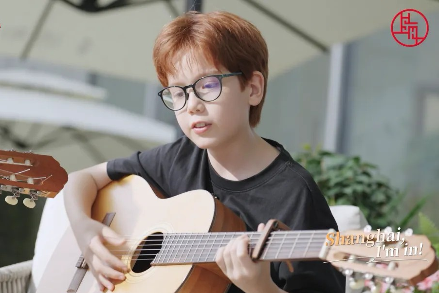 Un adolescent mixte raconte son quotidien dans une Shanghai plurielle