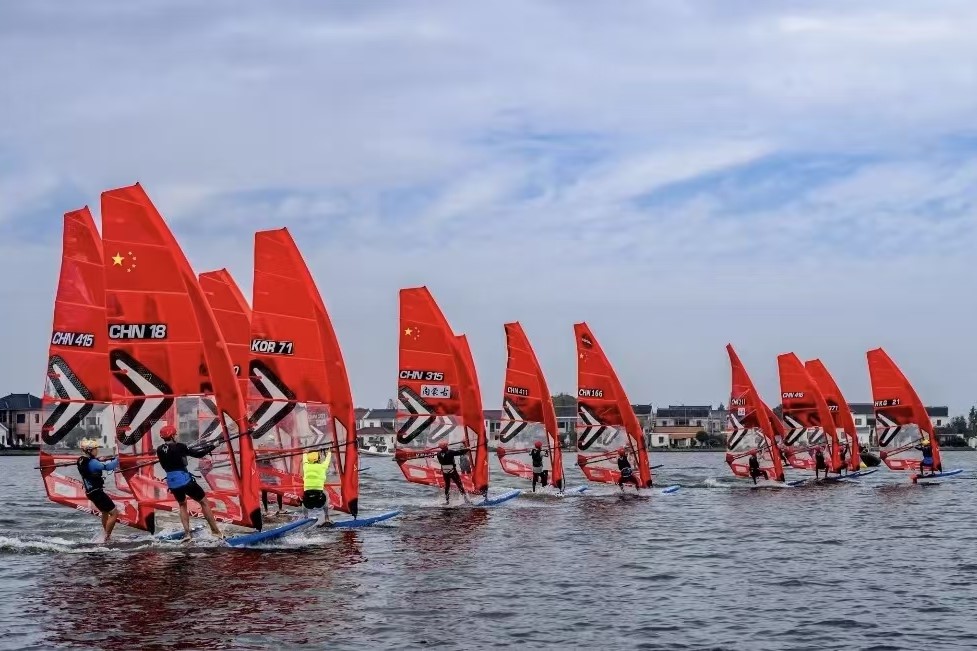 Le Tournoi international des maîtres d'iQFOiL de Chine 2025 ouvre ses portes